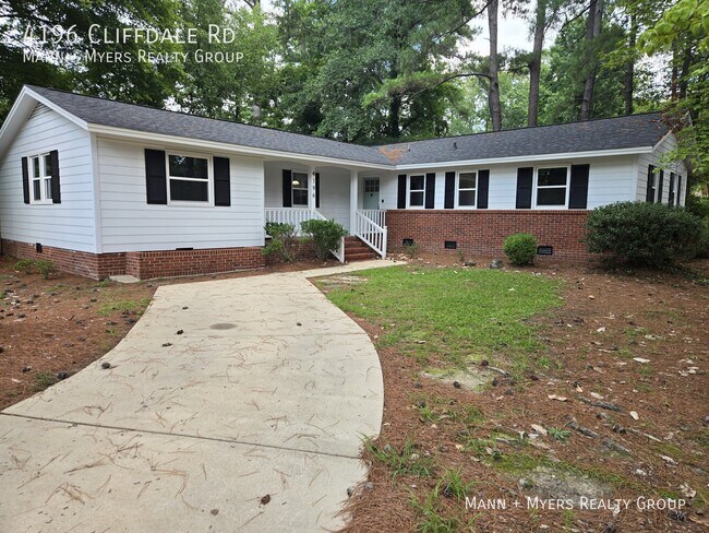 Foto del edificio - 4196 Cliffdale Rd