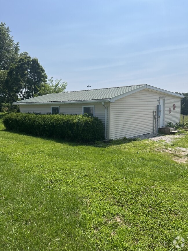 Building Photo - 355 Oak Hill Rd