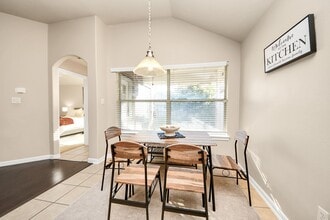 Building Photo - 13342 Southpoint Ln