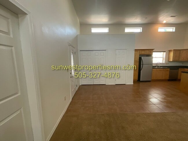 Foto del edificio - 3 Bedroom, 2 Bathroom Condo with 2 Car Gar...
