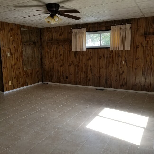 Foto del edificio - 8706 Florence Ave