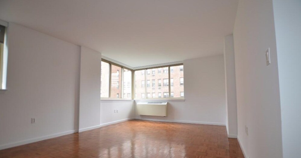 Primary Photo - 332 E 29th St