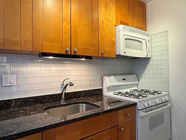 Foto del edificio - 222 Hicks St