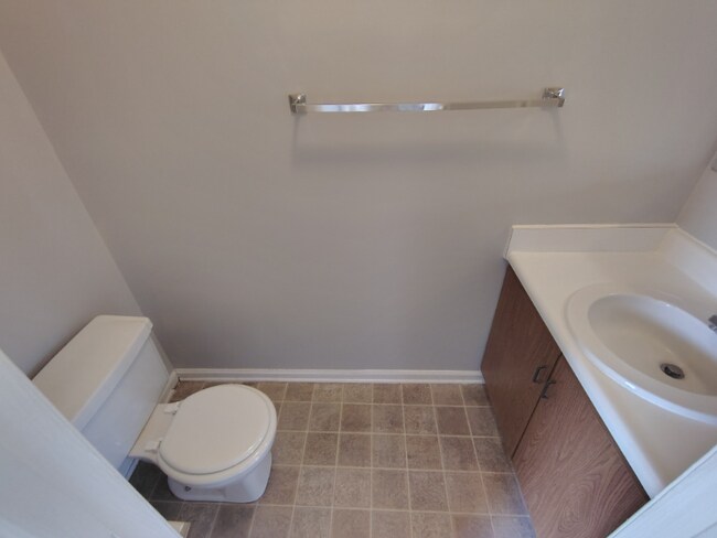 Building Photo - 16 Duiguid Dr