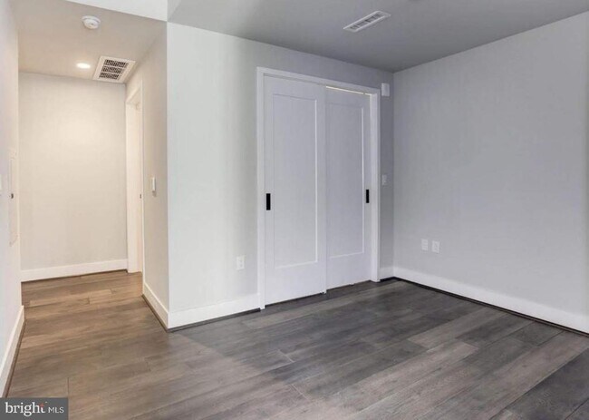 Foto del edificio - 1300 4th St SE