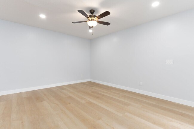 Foto del edificio - 3168-3170 Mandan Way