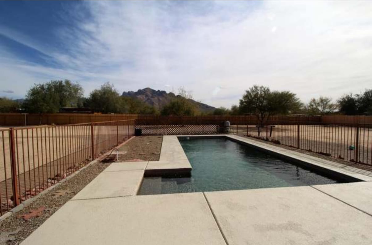Foto principal - 1321 W Newton Dr