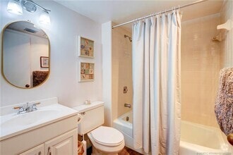 Building Photo - 5563 NE Gulfstream Way