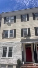 Building Photo - 428 E 3rd St