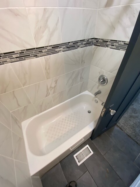 Foto del edificio - 1320 Connell Ct