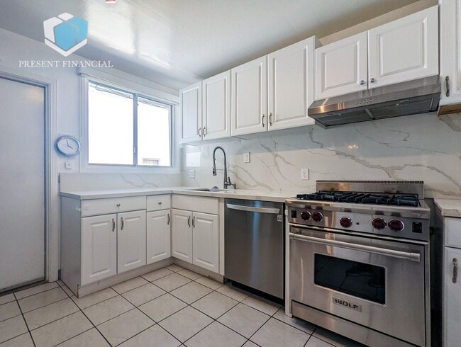 Building Photo - 3 br, 1 bath House - 110 Cuesta Dr.