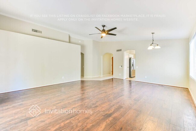 Foto del edificio - 706 S Golden Key St
