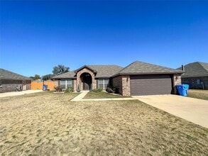 Building Photo - 583 Sunset Dr