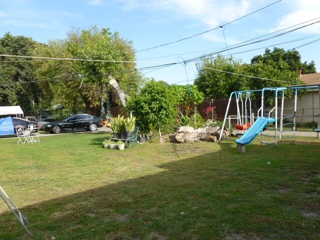 Foto del edificio - 12525 Fineview St