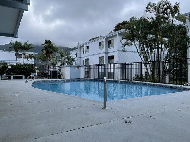 Foto del edificio - 45-535-535 Luluku Rd