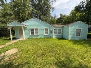 Building Photo - 144 Neatherwood Dr