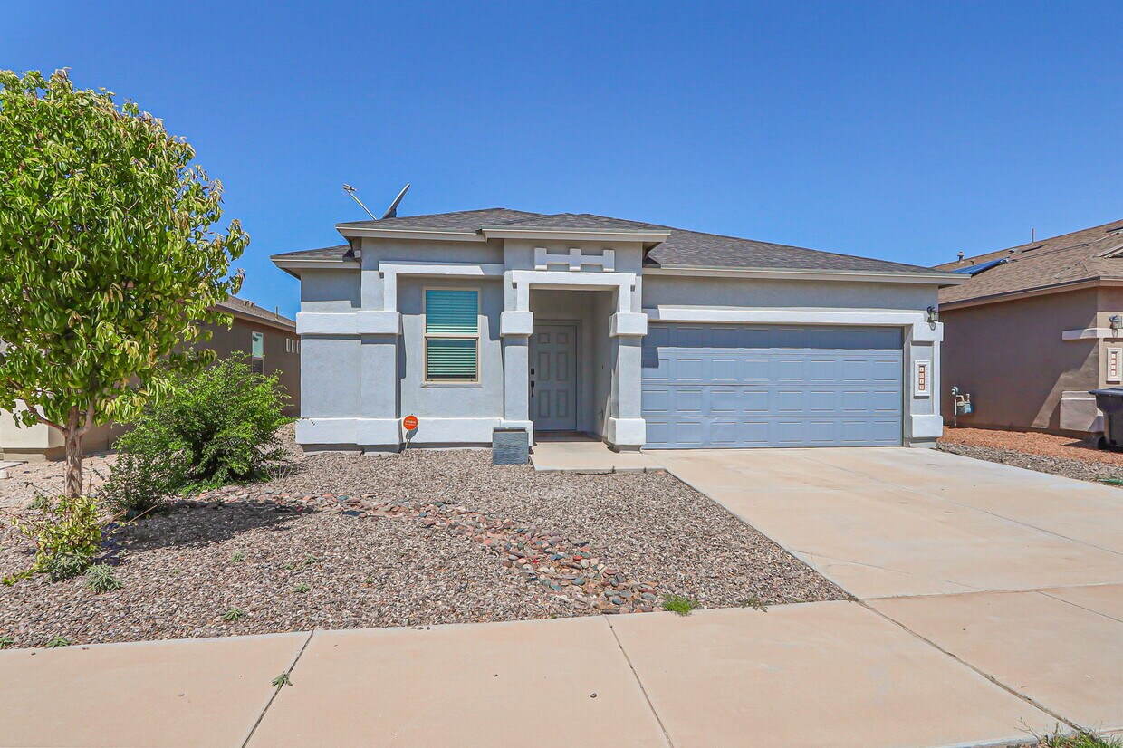 Foto principal - 1017 Vernon L Butler Pl