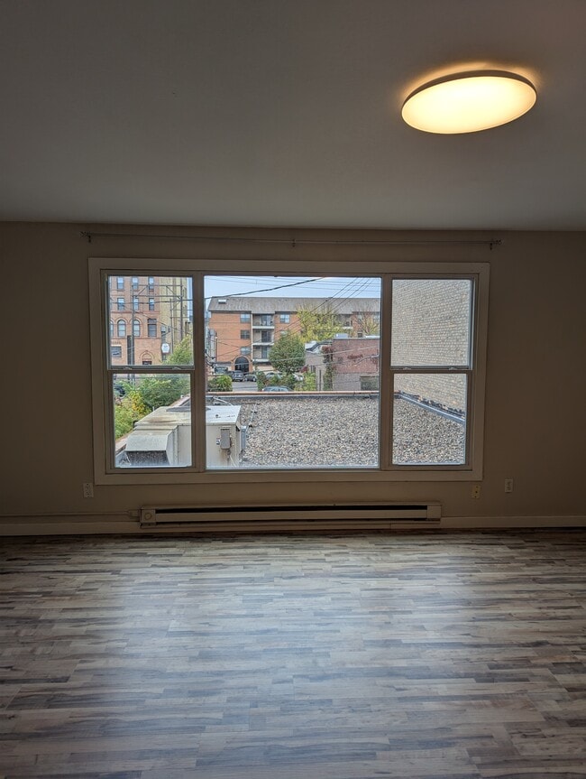 Building Photo - 16 8th St S