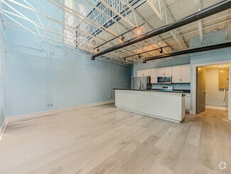 Building Photo - 1295 E Broad St