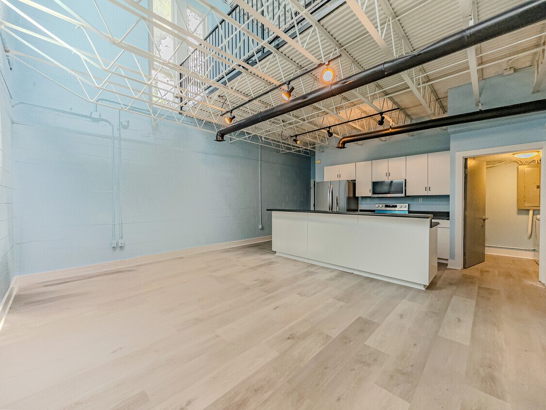 Foto principal - 1295 E Broad St