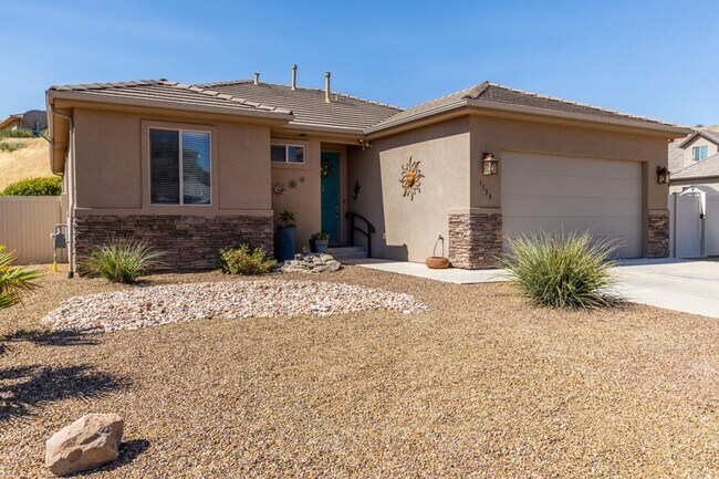 Foto del edificio - Beautiful 3 bed 2 bath Home!