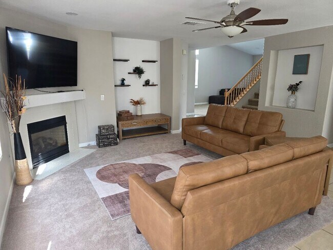 Foto del edificio - Mid-Term Rental - Beautiful 4 Bedroom Pool Home in South Temecula!