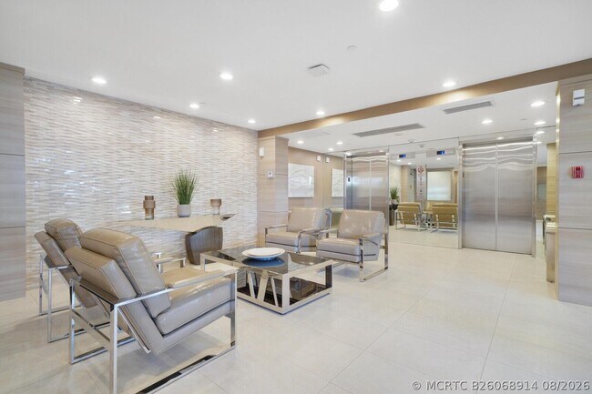 Foto del edificio - 2727 N Ocean Blvd