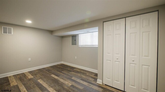 Building Photo - 108 S Bartram Ave
