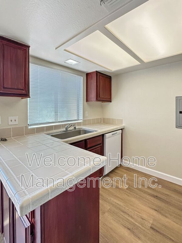 Building Photo - 15609 Via Granada