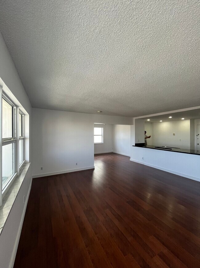 Foto del edificio - 401 Golden Isles Dr