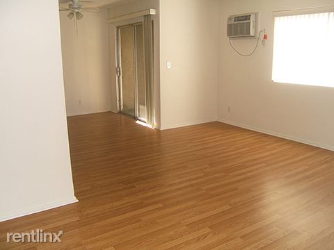 Foto del edificio - 10138 Palms Blvd