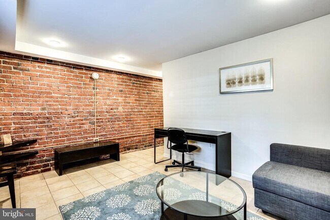 Foto del edificio - 1211 33rd St NW