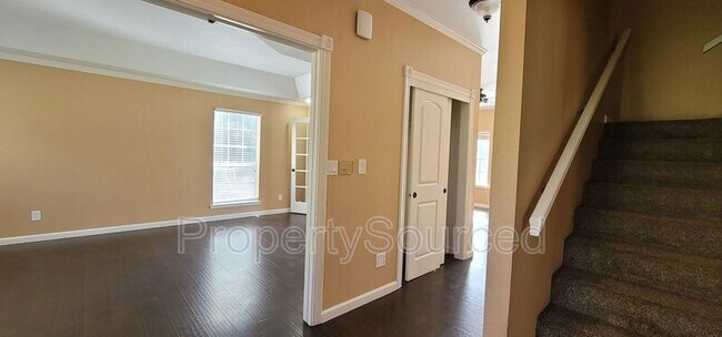 Foto del edificio - 5054 E Eastview Dr