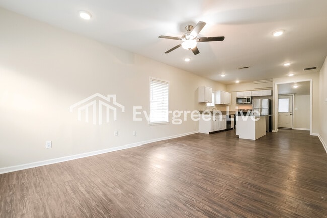 Foto del edificio - 1596 Jonesboro Rd SE