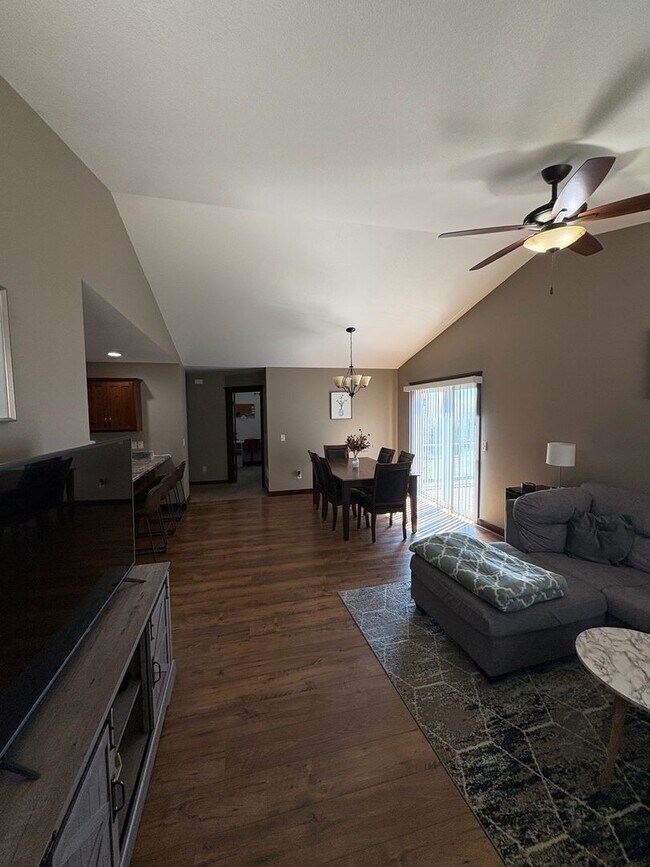 Foto del edificio - 6173 Aspen Meadow Ct