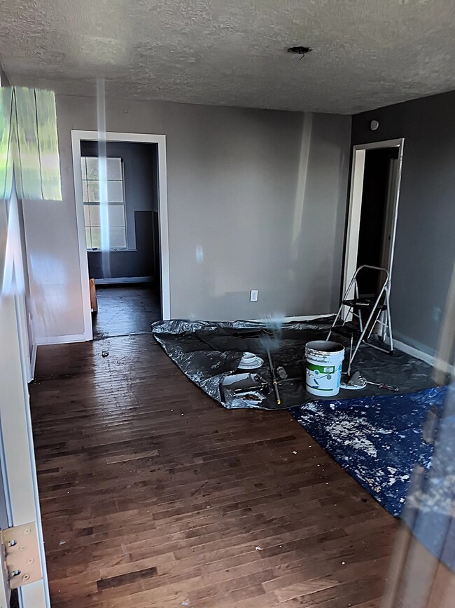 Foto del edificio - 1307 W Poplar Ave