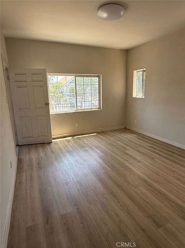 Building Photo - 1231 S Mariposa Ave