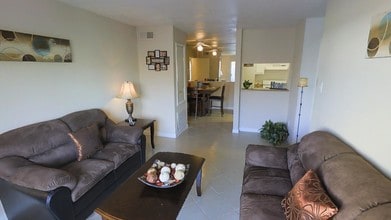 Ashford Santa Cruz photo'