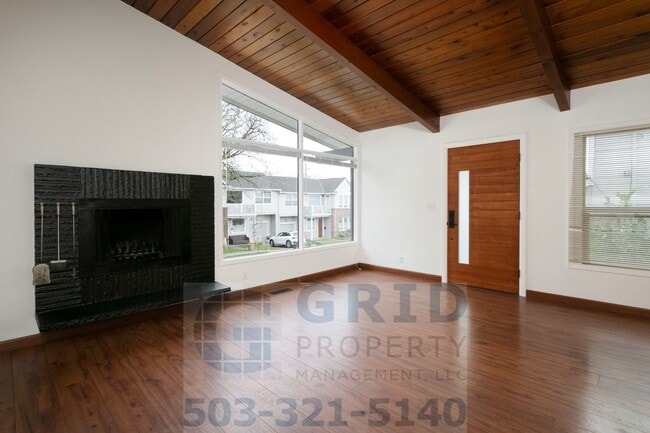 Building Photo - Gorgeous 2 Bedroom Home Available in Lake ...