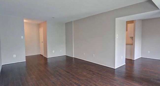 Building Photo - 2060 Royal Fern Ct