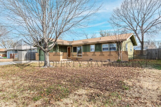 Foto del edificio - 3240 S Custer Ave