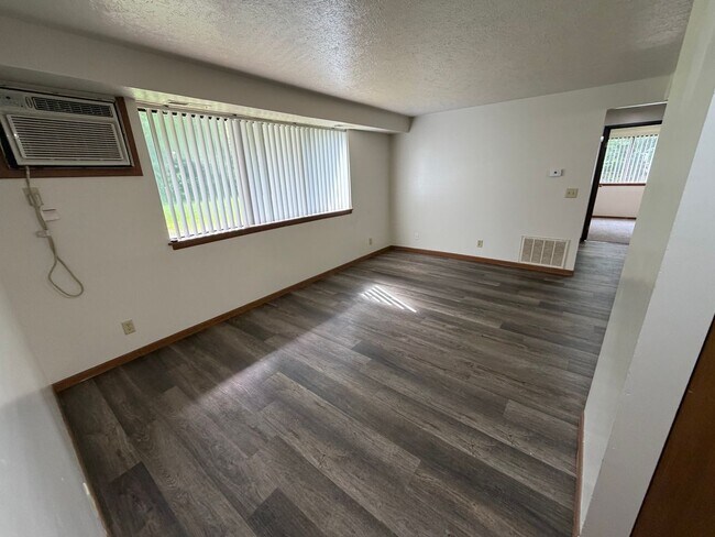 Building Photo - 2207 Spansail Dr
