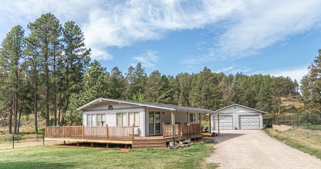 Building Photo - 459 Major Lake Dr