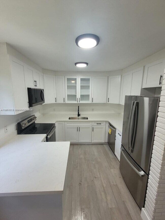 Building Photo - 2823 Polk St