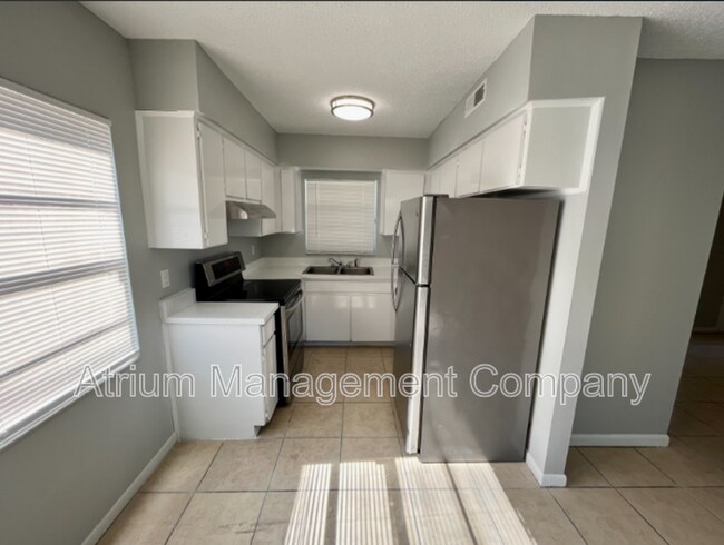Building Photo - 10222 N Ojus Dr