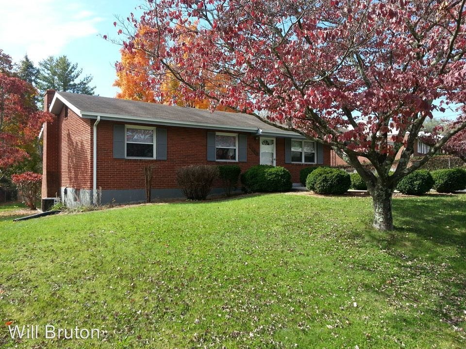 Primary Photo - 3 br, 2 bath House - 1114 Summit Lane