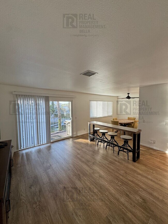 Building Photo - 24311 Canyon Lake Dr N