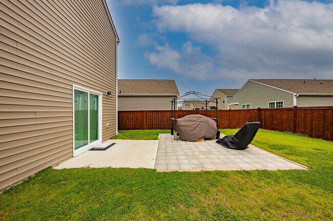 Foto del edificio - 410 Ginger Dr