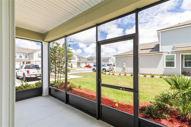 Foto del edificio - 516 Redbud Rd