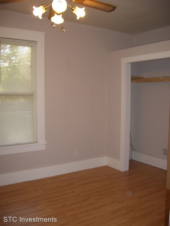 Building Photo - 2 br, 1 bath House - 530 W. Orchard